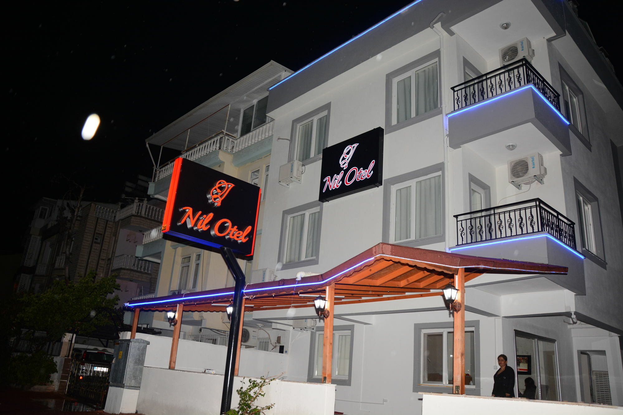 Derin Suit Otel Анталия Екстериор снимка